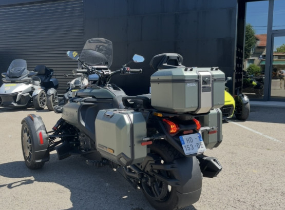 CAN-AM CANYON REDROCK 2025 A RESERVER SANS ATTENDRE