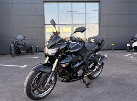 KAWAZAKI Z1000