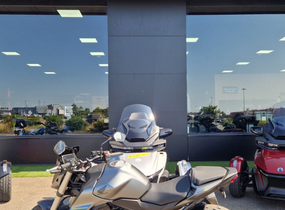 Honda 750 Hornet Comme Neuf à saisir