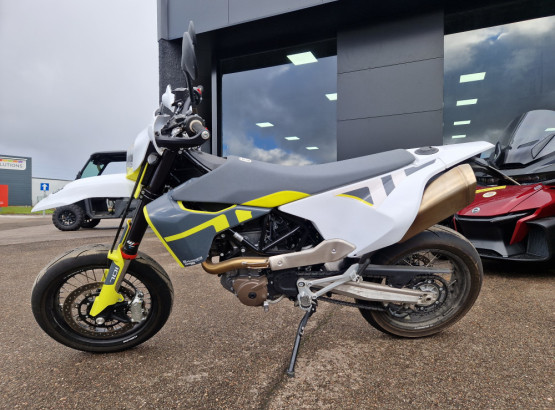 HUSQVARNA 701 SUPERMOTO