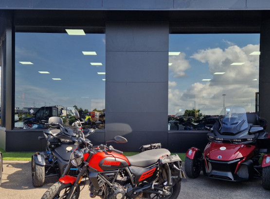 Ducati 800 SCRAMBLER FULL THROTTLE 2024 Comme Neuf