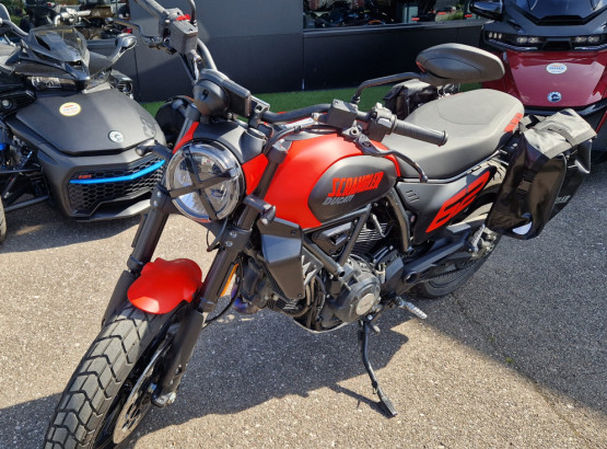 Ducati 800 SCRAMBLER FULL THROTTLE 2024 Comme Neuf