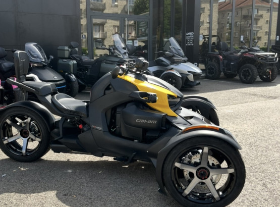 CAN-AM RYKER 900 SPORT