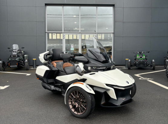 SPYDER RT SEA TO SKY